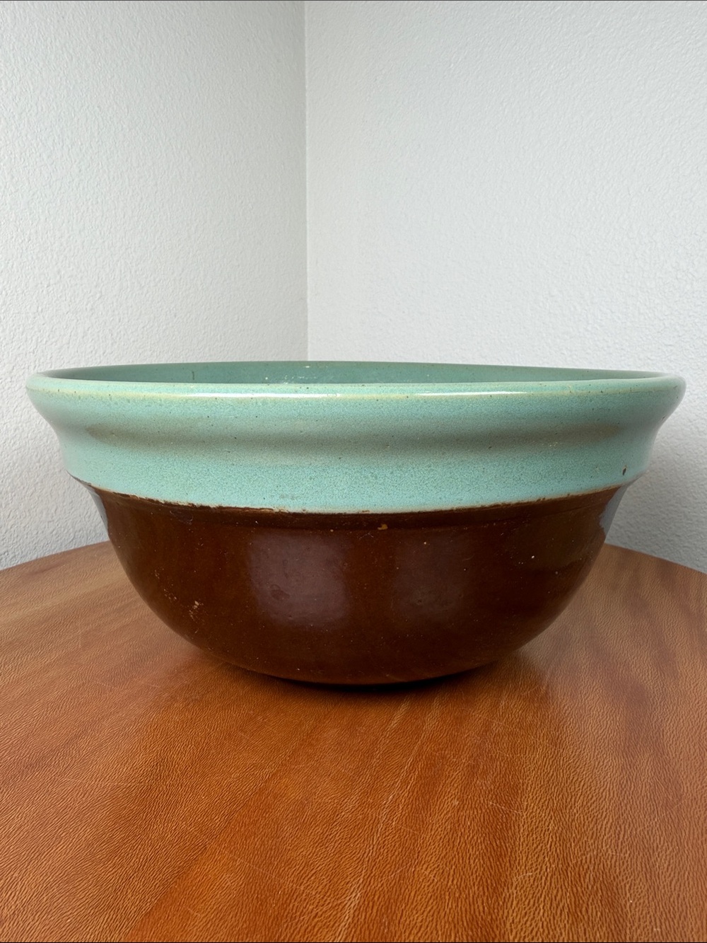 Antique Vintage Red Wing Pattern
10" Stoneware Mixing Bowl Turquoise Blue Brown